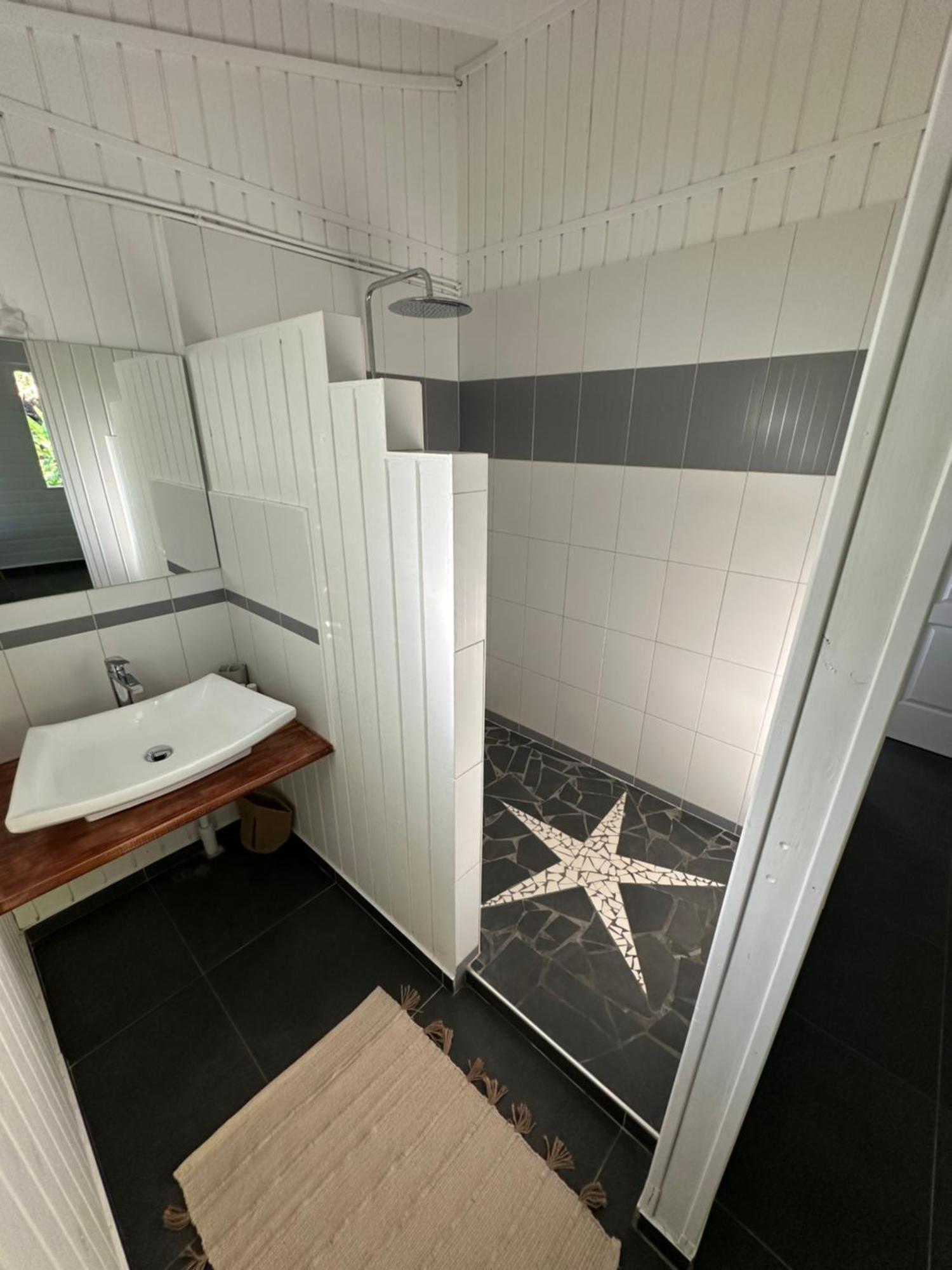 דסהייס Villa Calysta מראה חיצוני תמונה